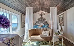 Lakeside Luxe - Image 4
