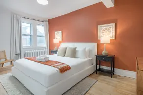 4BR Penthouse - Parking - 2 King & 2 Queen - Image 5