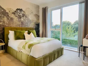 *NEW* super comfy stay Sleeps 7 FREE Parking - Image 4