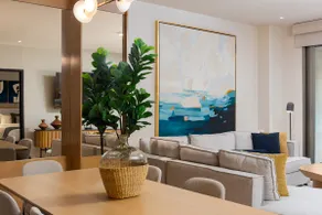 Spacious 2 bedroom apartment with terrace - Image 2
