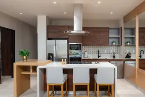 Spacious 2 bedroom apartment with terrace - Image 3