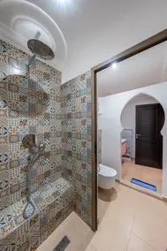 Central romantic studio - 1 bedroom - Parking - Image 5