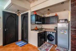 Central romantic studio - 1 bedroom - Parking - Image 4