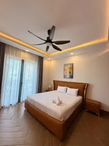 JonHouse, 5-Bedroom Villas - Image 4