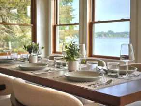 Waterfront with amazing view and hot tub - Image 5
