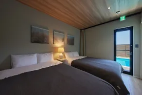 Holiday villa with private pool + sauna + jacuzzi! / Barbecue available / Up to 17 people - Image 5