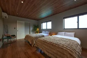 Holiday villa with private pool + sauna + jacuzzi! / Barbecue available / Up to 17 people - Image 4