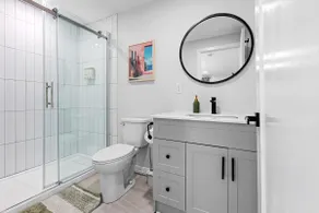 Centrally Located 2 Bed - 2 Bath Apt with Parking - Image 3