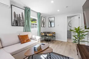 Centrally Located 2 Bed - 2 Bath Apt with Parking - Image 2