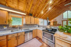 Red Chalet in the Catskills near hiking and views - Image 4