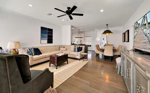 Fresh On Austin Ave, close to Magnolia & Baylor. - Image 3