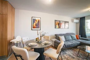 Trinavis Boutique Blue Apartment - Image 4