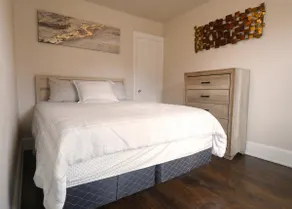 The Hertel Hotel Apt. 4 - Image 2