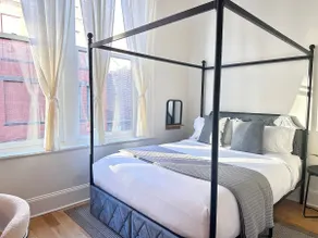 Downtown 1BR Retreat • PPAC • Kitchen & W/D - Image 2