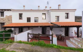 Villa La Corte 3BR | Pool | BBQ | Fireplace - Image 4