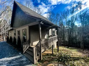June's Retreat a Mountain Sanctuary - Image 4