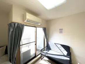 [303] Just 1 minute from the nearest station! Quiet, compact private space for up to 3 guests to enjoy a comfortable time - Image 3