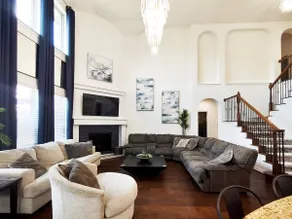 Elegant Retreat for Families and Work Groups, 5BR - Image 2
