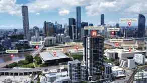 The Cityscape Pad with 2BR, 3-bed & Free Parking - Image 3