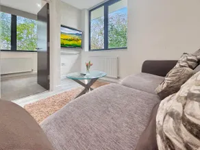 #18 Beautiful apartment @CMK walkable to station - Image 2