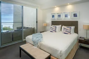 Luxury Oceanview 4 Bedroom Apartment - Image 4