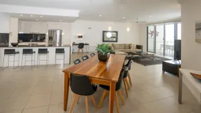 Luxury Oceanview 4 Bedroom Apartment - Image 2