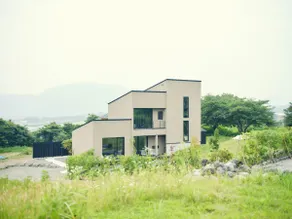 Fuji 5th Station: A tranquil retreat with gourmet cuisine and a view of the majestic snow-capped peaks - Image 3