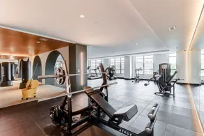 1BR + Den | 2 Bath | Sleep 6 | Gym | Netflix - Image 5