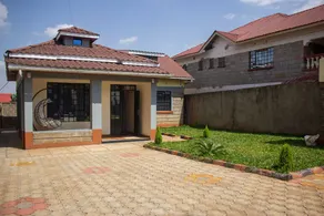 Treasures Homes | 3 minutes from KU | 2 bedrm home - Image 4