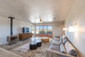 Wine Country Haven with Hot Tub and Fire Pit - Image 3