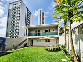 House with Private Garden - Image 2