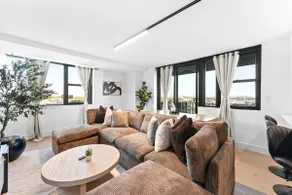Modern 3BR Apt | Near EWR, MetLife & NYC - Image 3