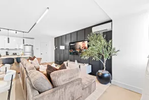 Modern 3BR Apt | Near EWR, MetLife & NYC - Image 2