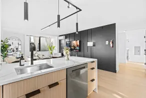 Luxury 2BR • Walk to EWR • Quick to MetLife/NYC - Image 4