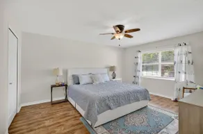 Cul-de-sac Pool House - Image 4