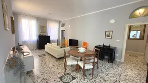 Corte Onorata - Manu Maison - Image 3