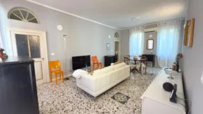 Corte Onorata - Manu Maison - Image 4