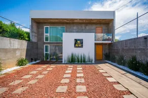 Modern and stylish house in Morelia! - Image 2