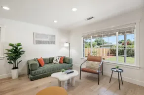 New4BR! Modern House, BBQ & Games, Close to Techs - Image 3