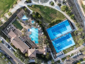 Family| King Beds| Bed Tree House| Pool~ Amenities - Image 2