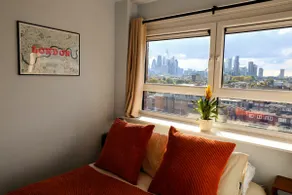 Designer Penthouse with City Views - Image 5