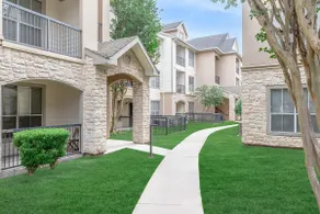 The Blues By the Galleria 2 Bedrooms 3 Beds 2Bath - Image 4