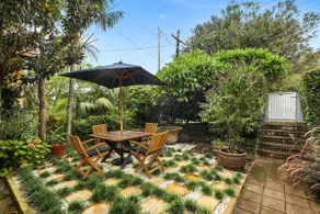 Charming federation apartment close to Manly Beach. - Image 4