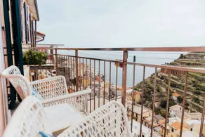 Casa 67 Seaview Studio with Terrace & Jacuzzi in Manarola - Image 5