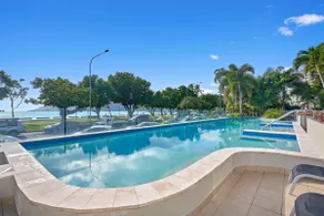 3 Bedroom Luxury Apartments on Cairns Esplanade - Image 5