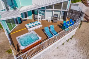 Family Tides: 7BR/6BA Beach house w/dock & hot tub - Image 4