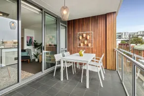 APPARTAMENTO SULLA SPIAGGIA CON FACILE ACCESSO ALLA CITTÀ - Image 3