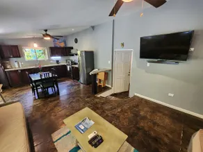 Hermosa Beach Bungalow 1st floor 1 bedroom Apt - Image 3
