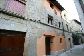 Country house with garden in Navarra - Image 2