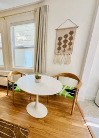 Newly Furnished Apartment on College Ave - Image 3